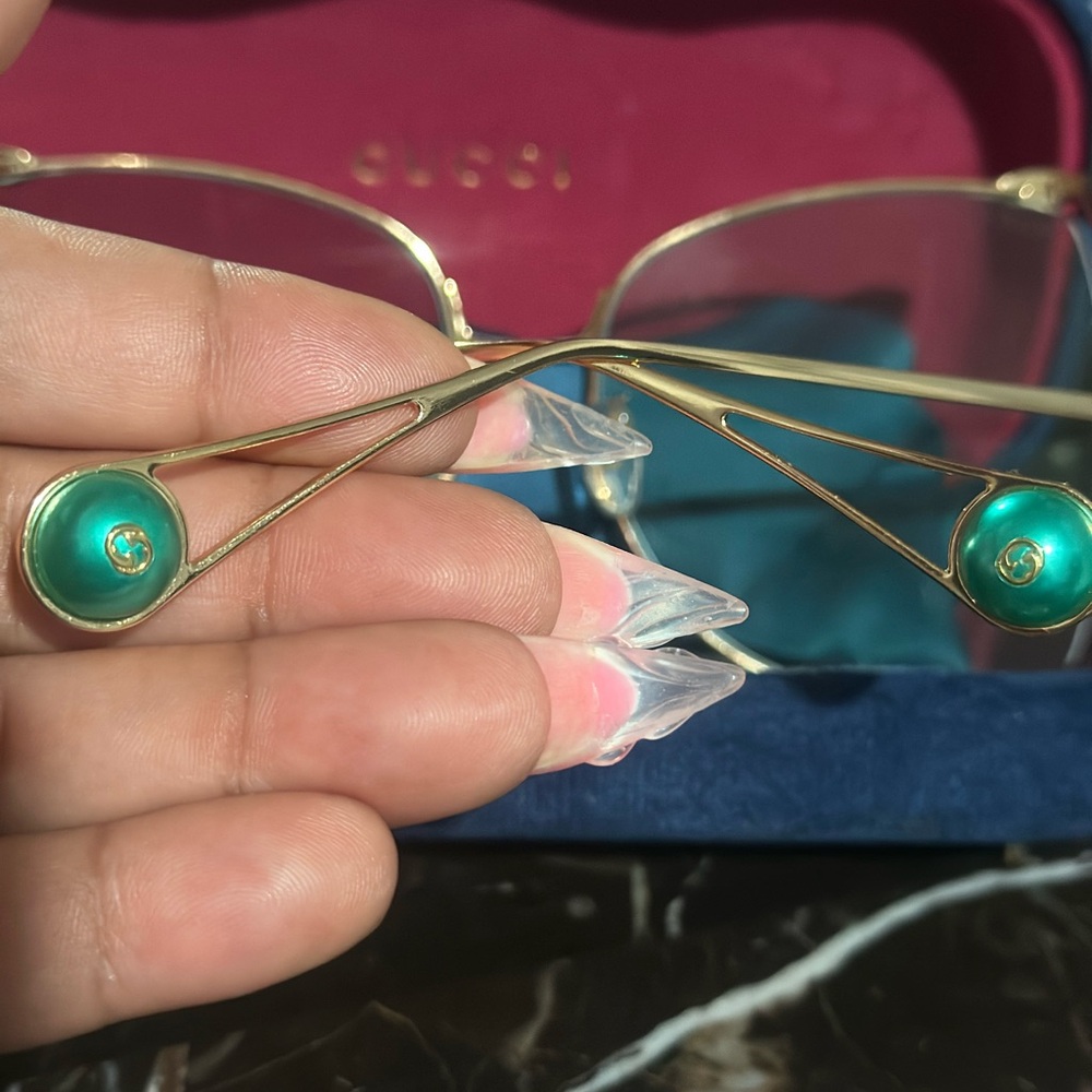 Gucci Gold Oversized Butterfly Glasses - Picture 3 of 3